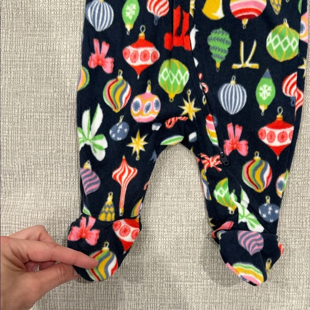 Old navy footie zip up pajamas